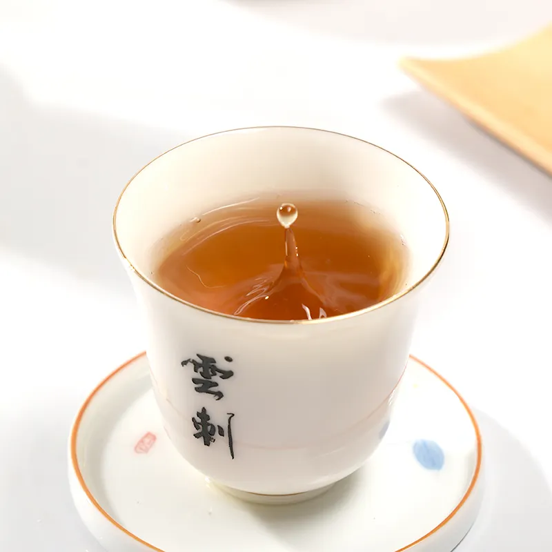 替水经济·无糖茶·Z世代轻养生｜雲刺楤木植物饮，一杯回应2026三大消费变革的深山清饮