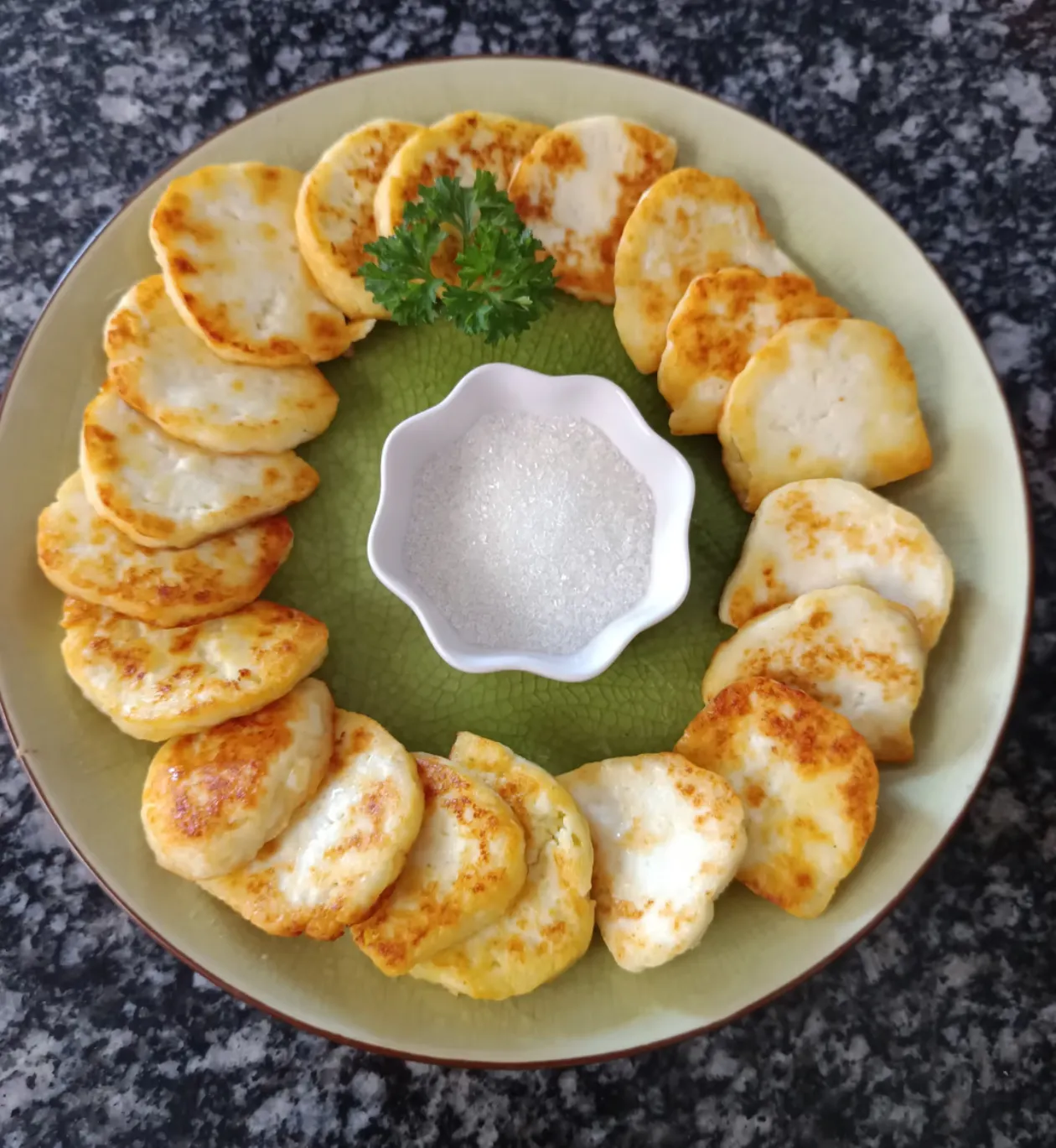 云南高原羊乳的千年食养智慧｜从石林乳饼到现代冻干羊乳 